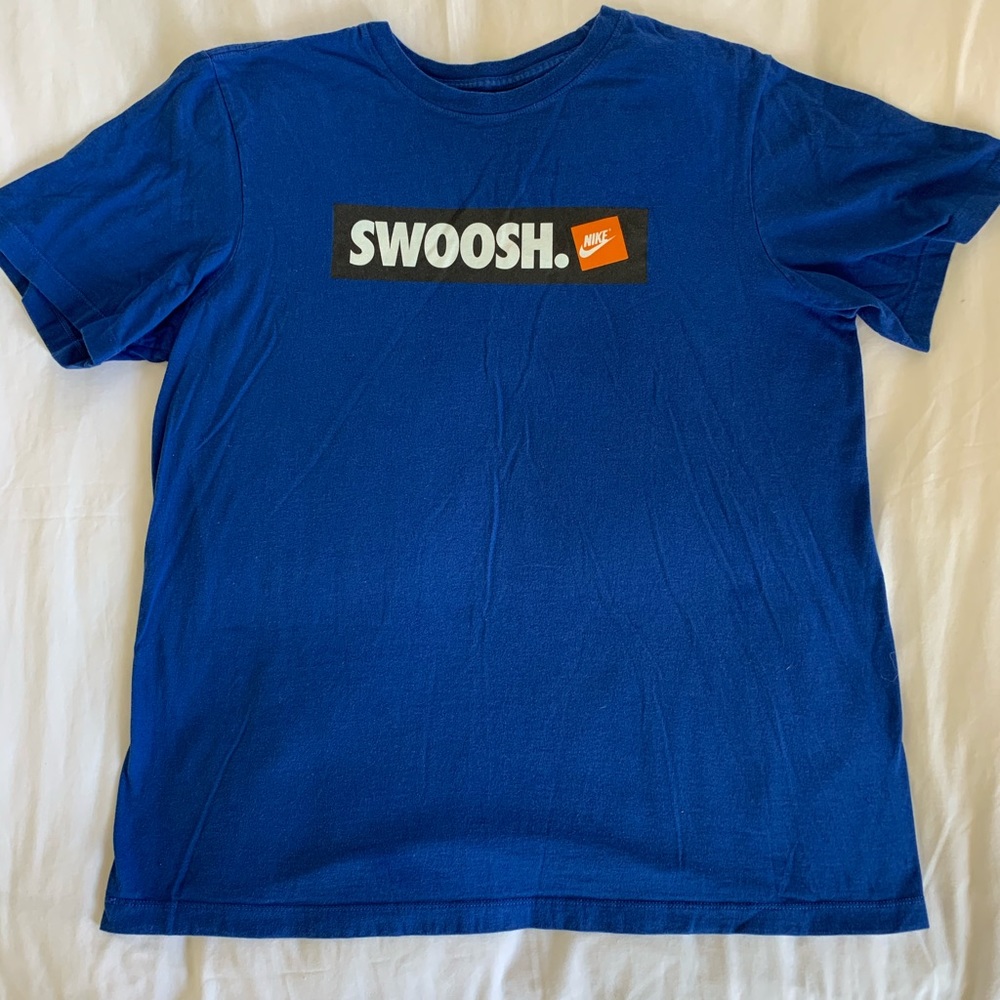 Nike shirt size L